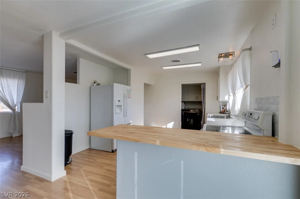 4411 Boston, Las Vegas, NV 89104