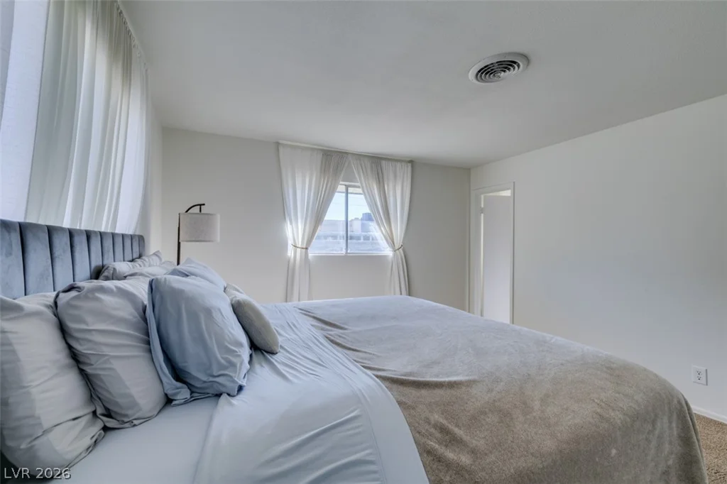 4411 Boston, Las Vegas, NV 89104