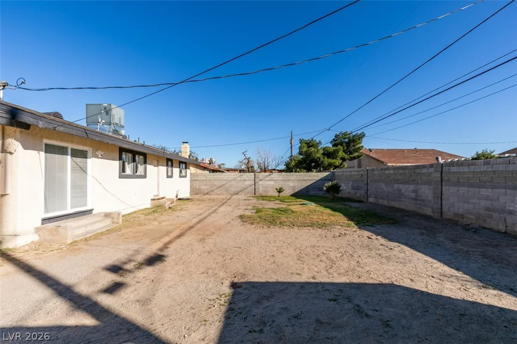 4411 Boston, Las Vegas, NV 89104
