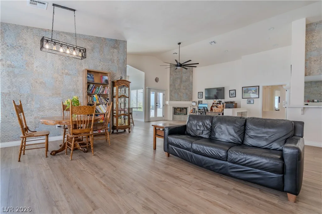 8109 Pacific Cove, Las Vegas, NV 89128