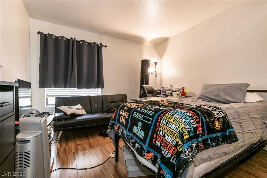 2451 Rainbow, Las Vegas, NV 89108