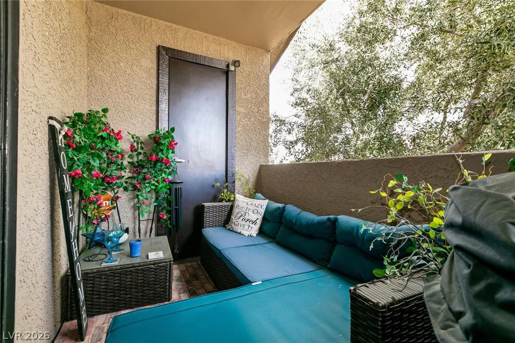 2451 Rainbow, Las Vegas, NV 89108