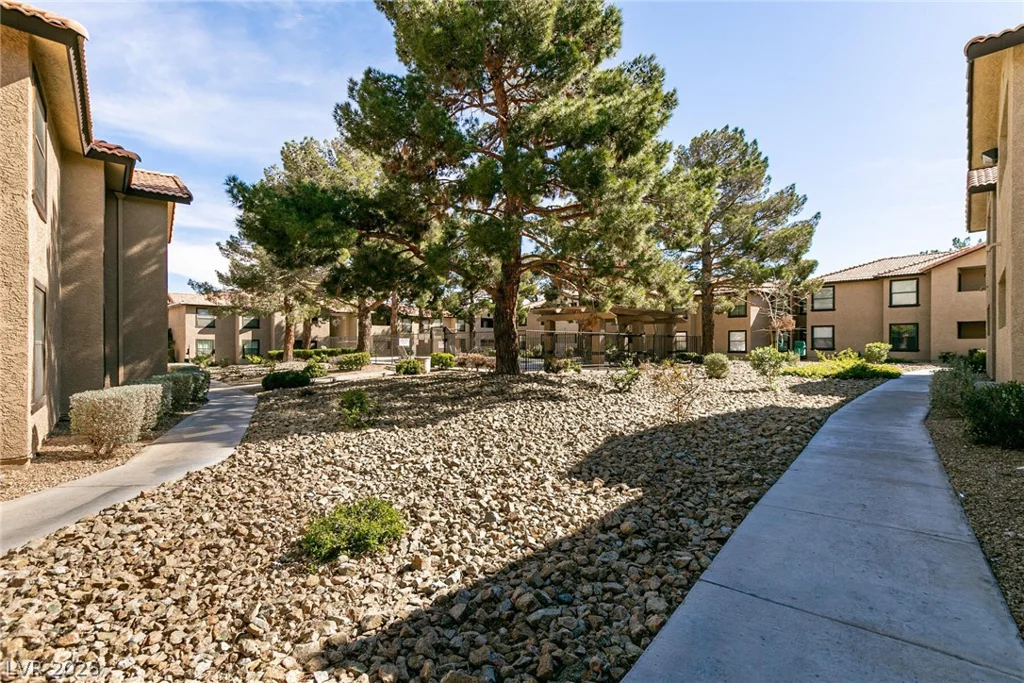 2451 Rainbow, Las Vegas, NV 89108