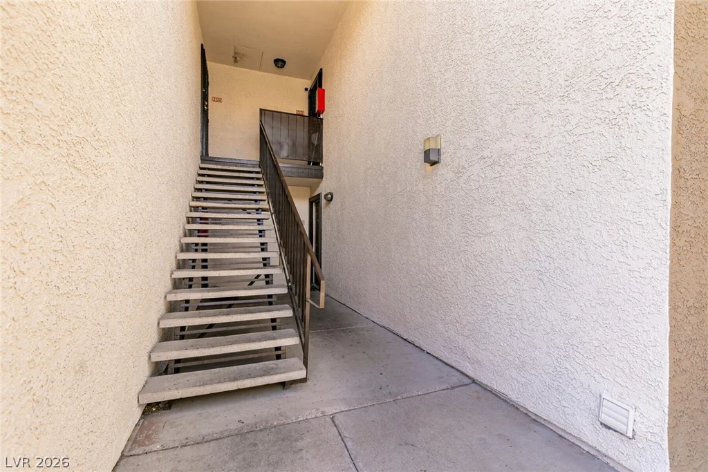 2451 Rainbow, Las Vegas, NV 89108