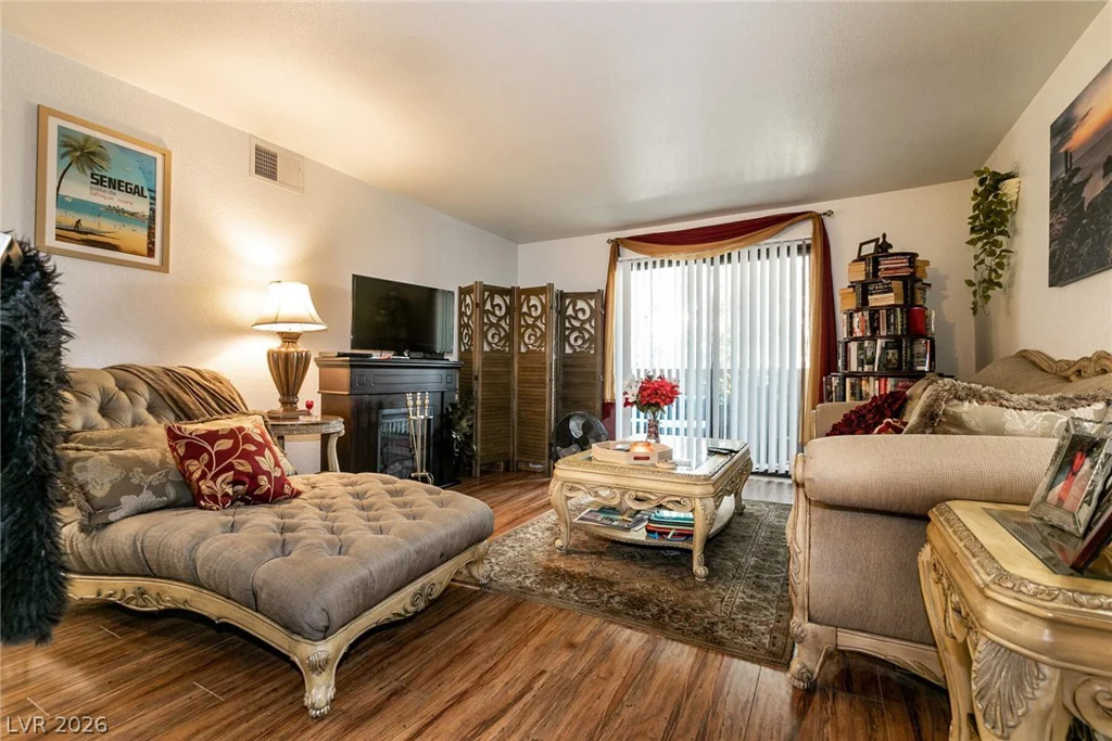 2451 Rainbow, Las Vegas, NV 89108