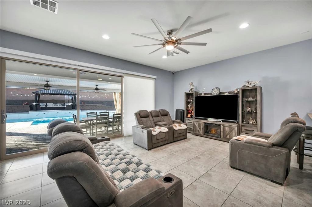 6215 Eula, Las Vegas, NV 89149