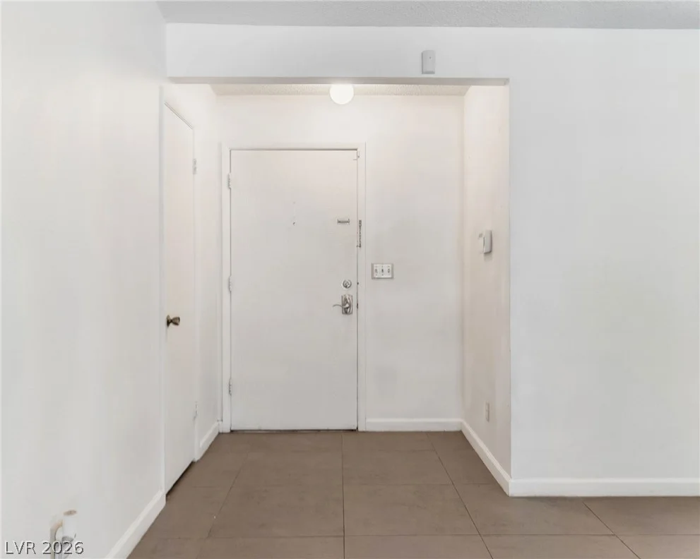 6371 Viking, Las Vegas, NV 89103