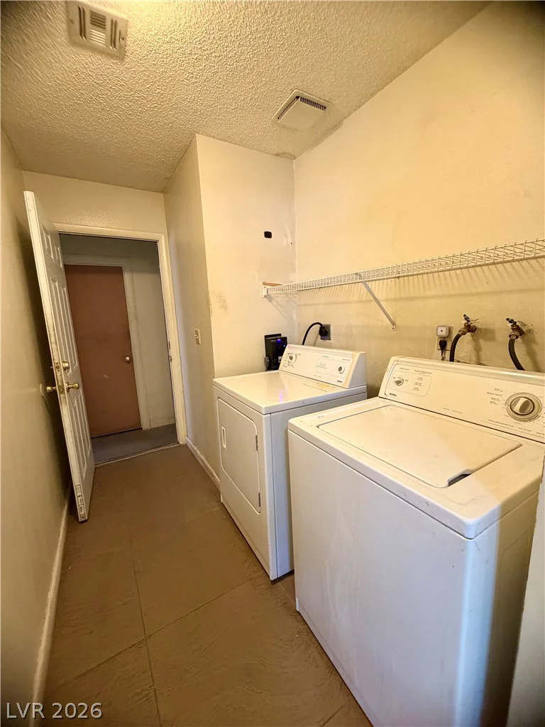 6371 Viking, Las Vegas, NV 89103