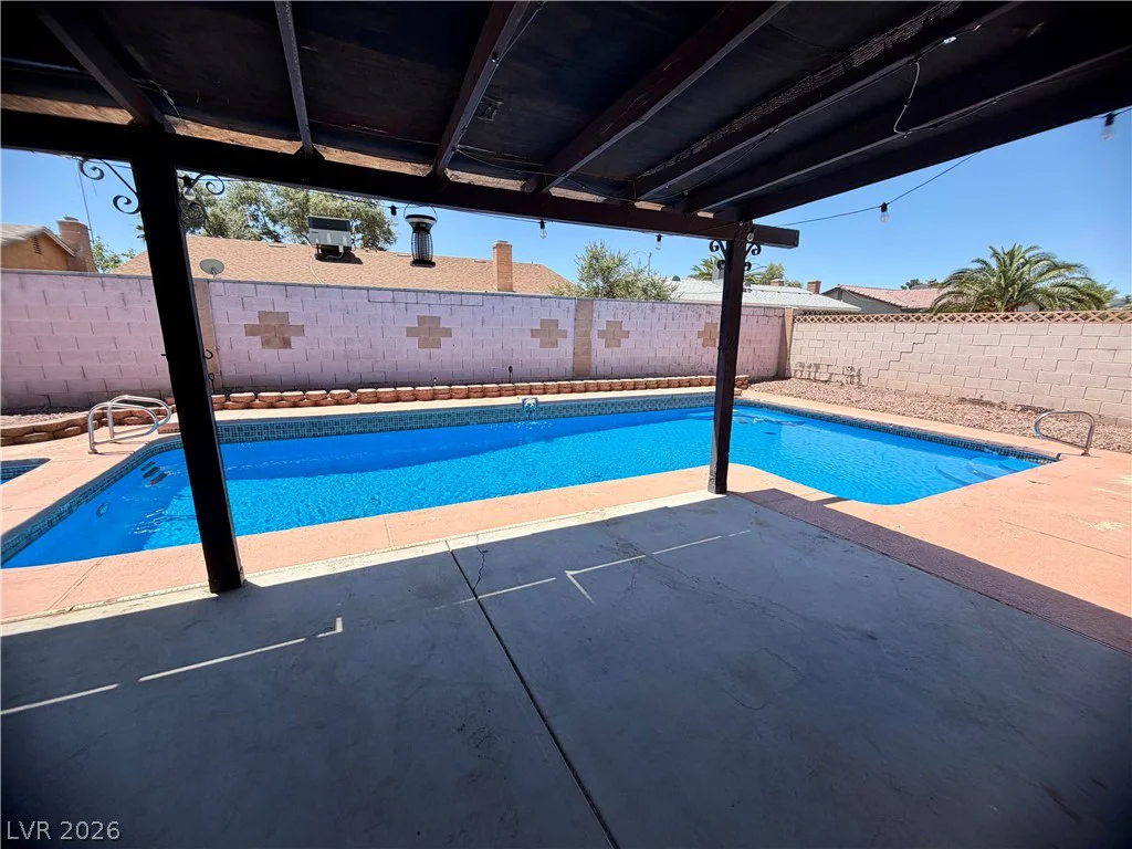 6371 Viking, Las Vegas, NV 89103