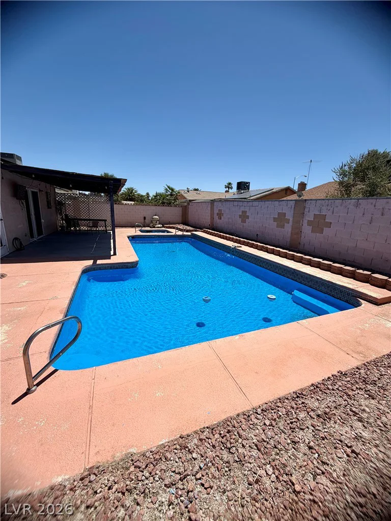 6371 Viking, Las Vegas, NV 89103