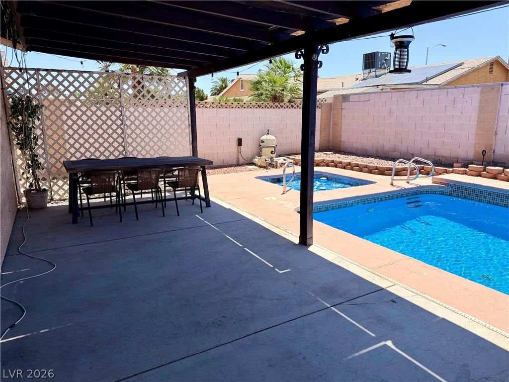 6371 Viking, Las Vegas, NV 89103