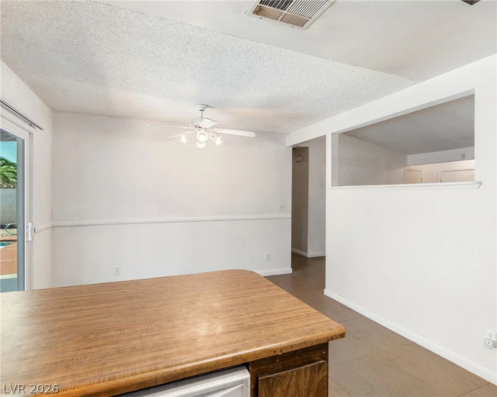 6371 Viking, Las Vegas, NV 89103