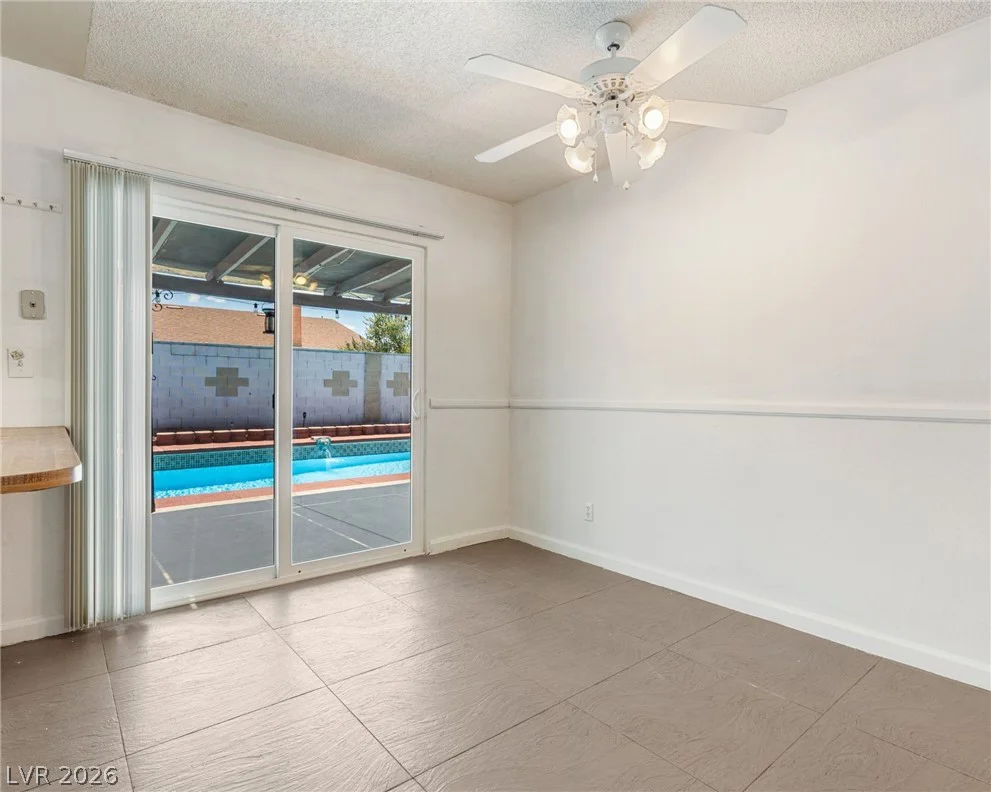 6371 Viking, Las Vegas, NV 89103