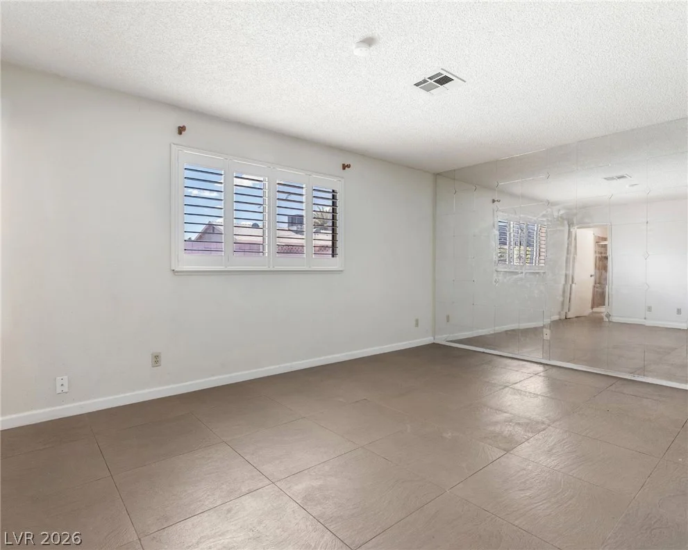 6371 Viking, Las Vegas, NV 89103