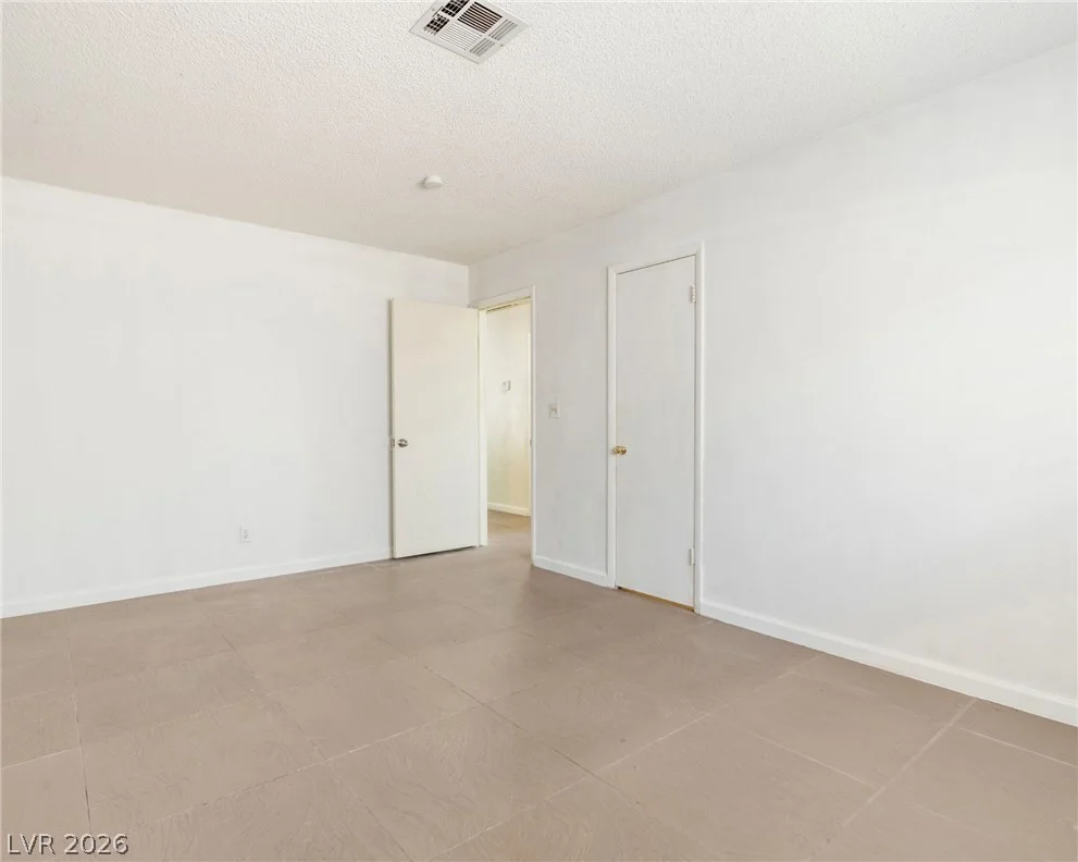 6371 Viking, Las Vegas, NV 89103