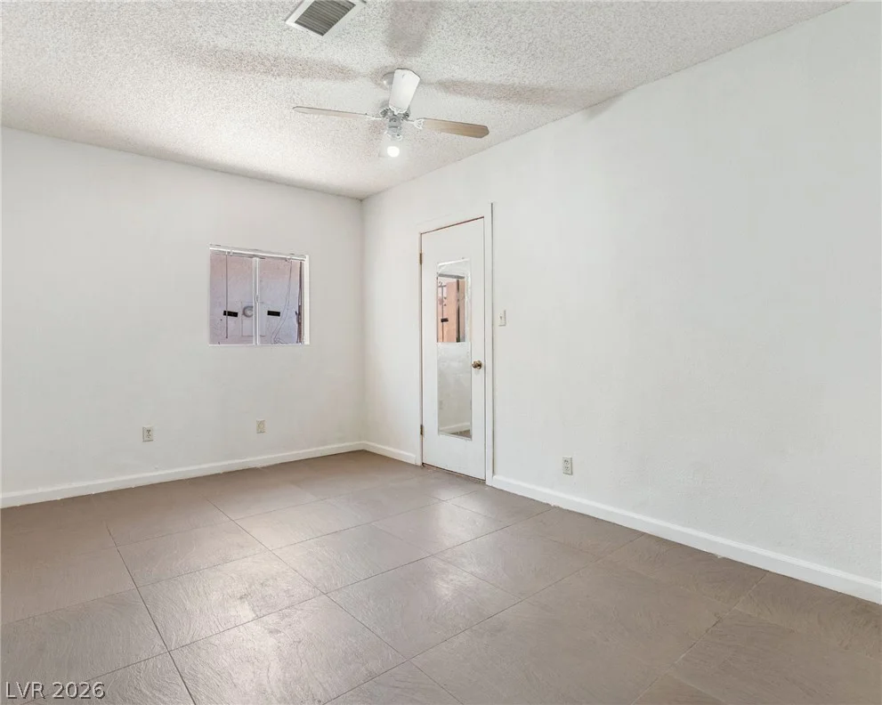 6371 Viking, Las Vegas, NV 89103
