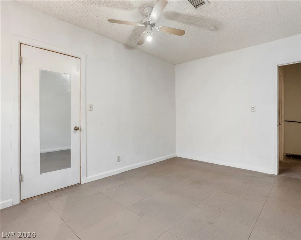 6371 Viking, Las Vegas, NV 89103