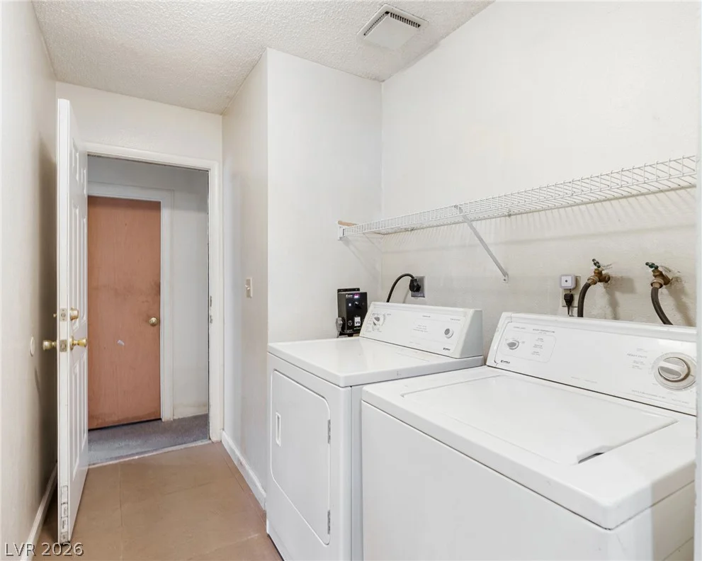 6371 Viking, Las Vegas, NV 89103