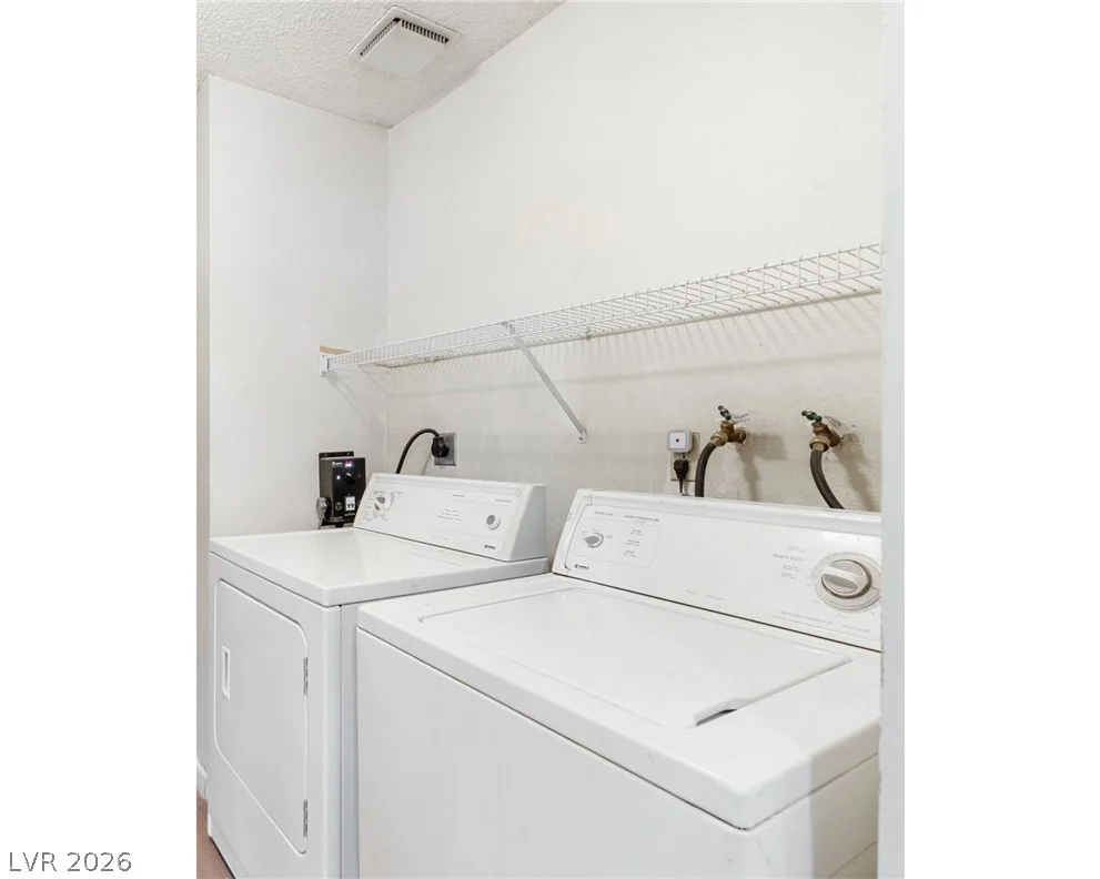 6371 Viking, Las Vegas, NV 89103