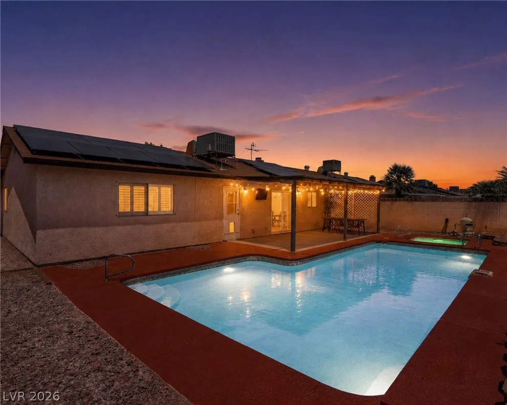 6371 Viking, Las Vegas, NV 89103