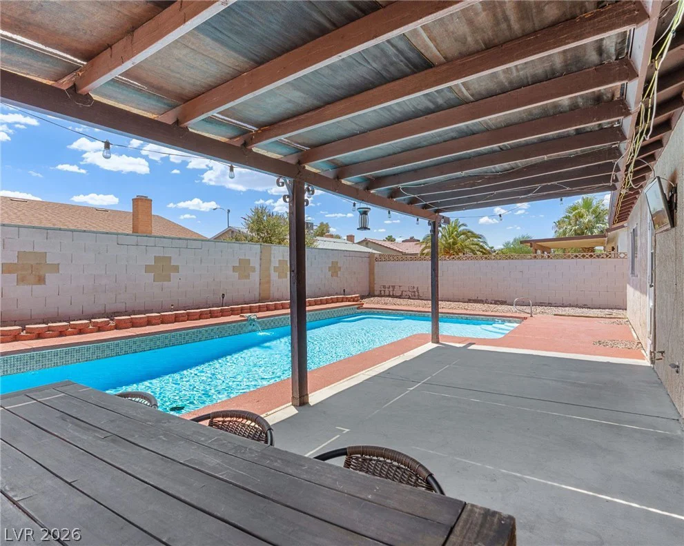 6371 Viking, Las Vegas, NV 89103