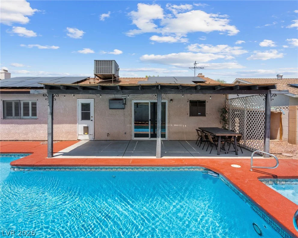 6371 Viking, Las Vegas, NV 89103