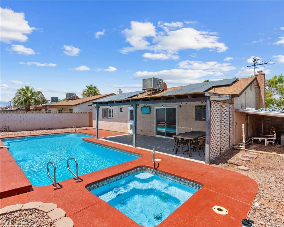 6371 Viking, Las Vegas, NV 89103