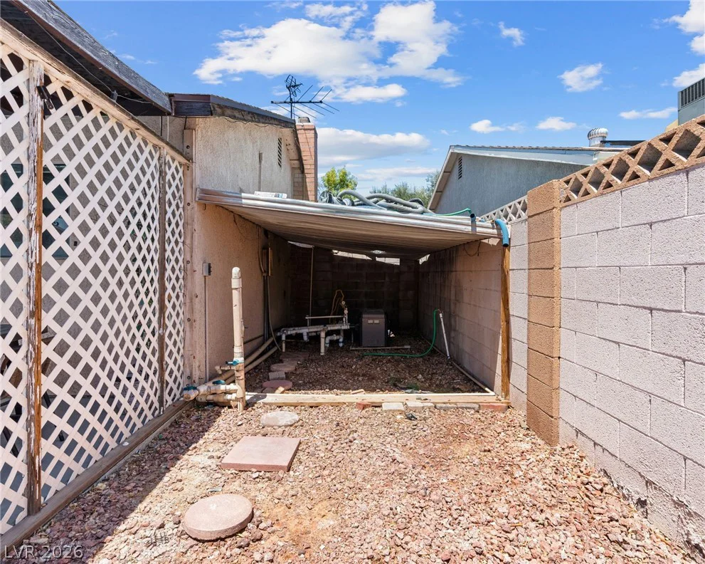 6371 Viking, Las Vegas, NV 89103