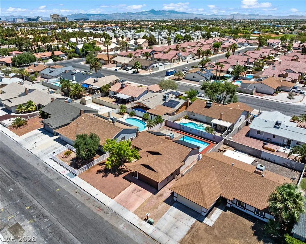 6371 Viking, Las Vegas, NV 89103