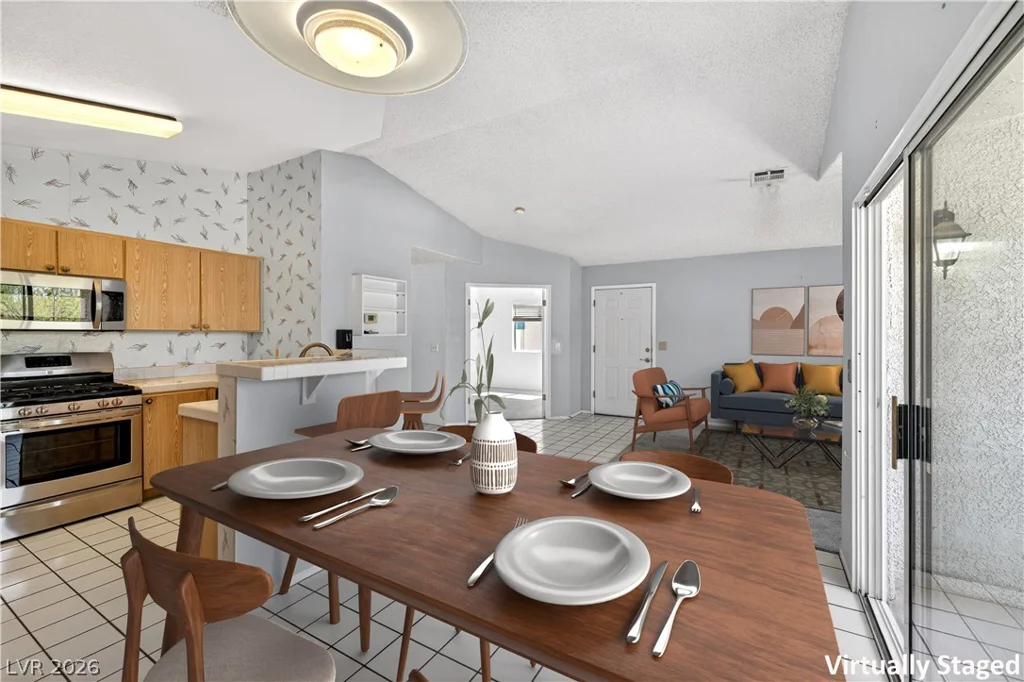7904 Ryandale, Las Vegas, NV 89145