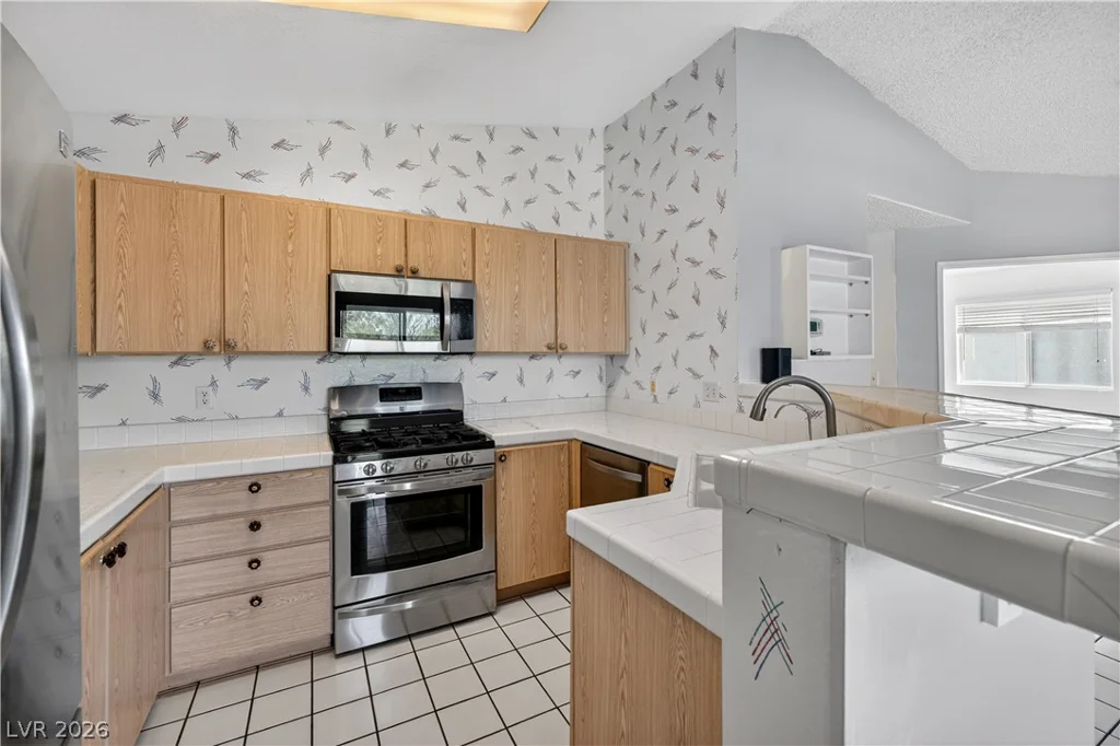 7904 Ryandale, Las Vegas, NV 89145