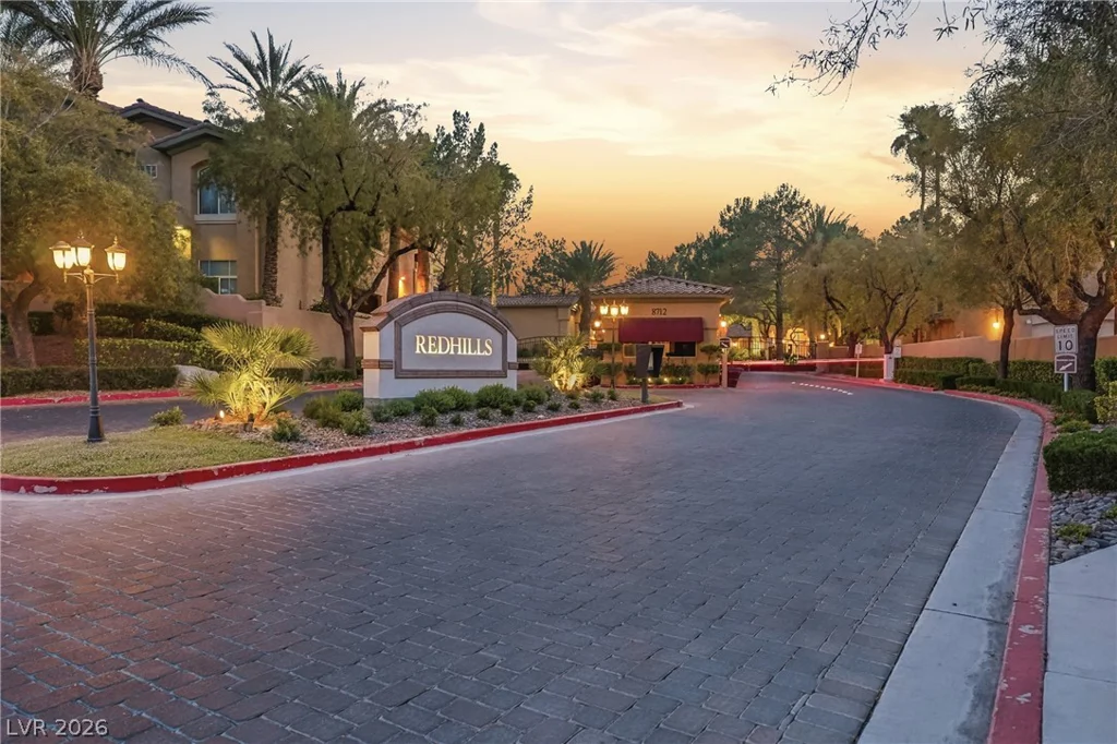 8725 Red Rio, Las Vegas, NV 89128