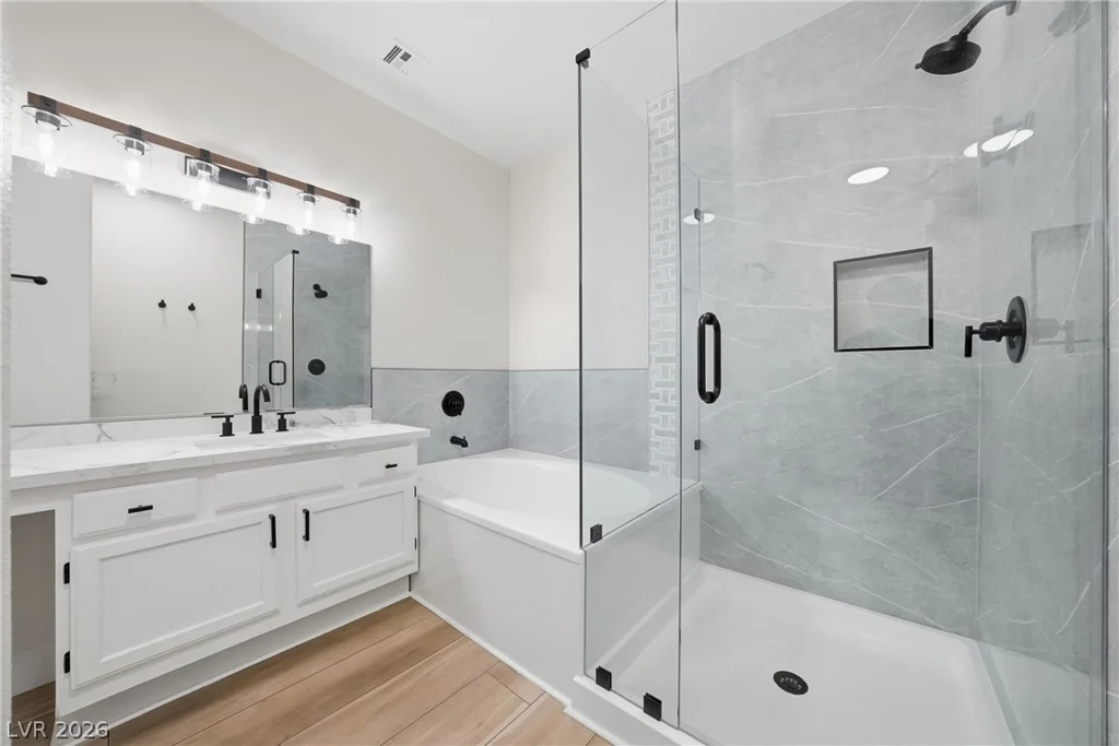 8725 Red Rio, Las Vegas, NV 89128