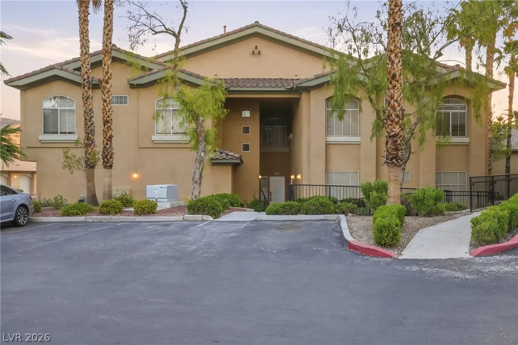 8725 Red Rio, Las Vegas, NV 89128