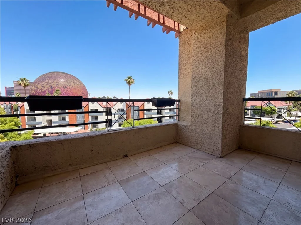 230 Flamingo, Las Vegas, NV 89169