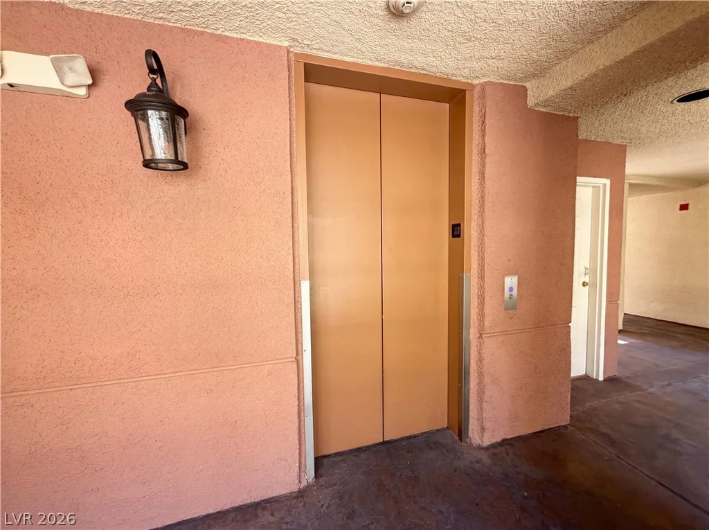 230 Flamingo, Las Vegas, NV 89169