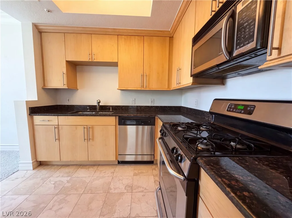 230 Flamingo, Las Vegas, NV 89169