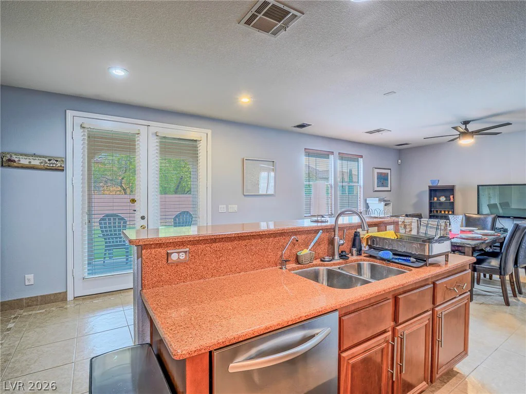 7084 Mountain Den, Las Vegas, NV 89179