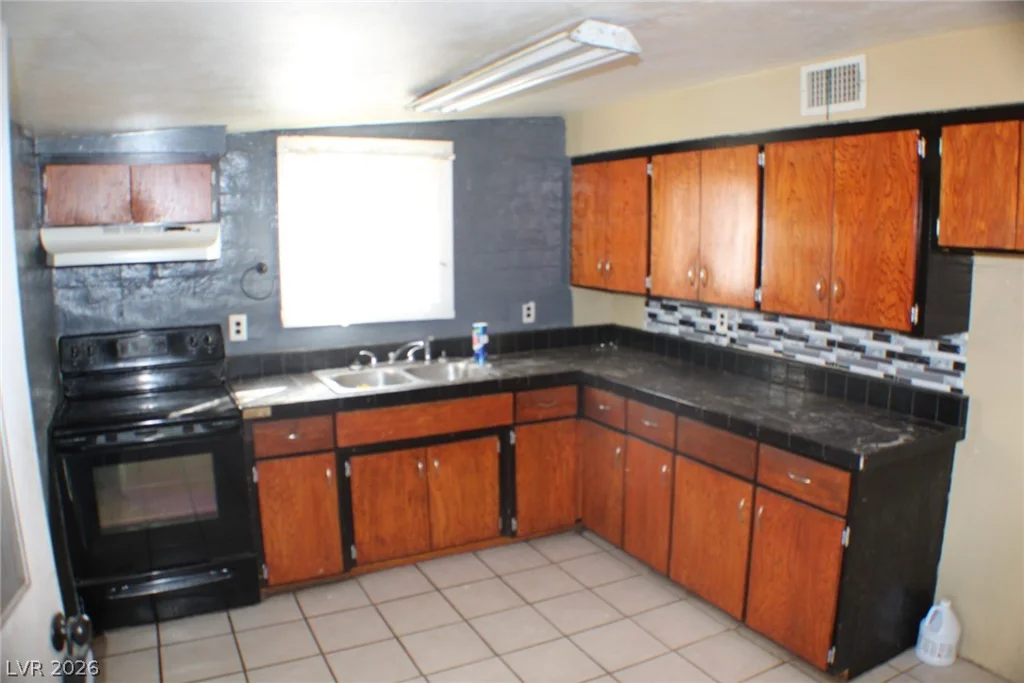 192 Alma, Overton, NV 89040
