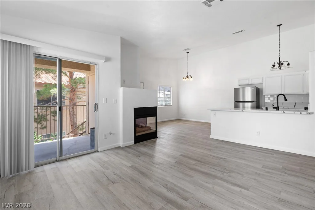 2110 Los Feliz, Las Vegas, NV 89156