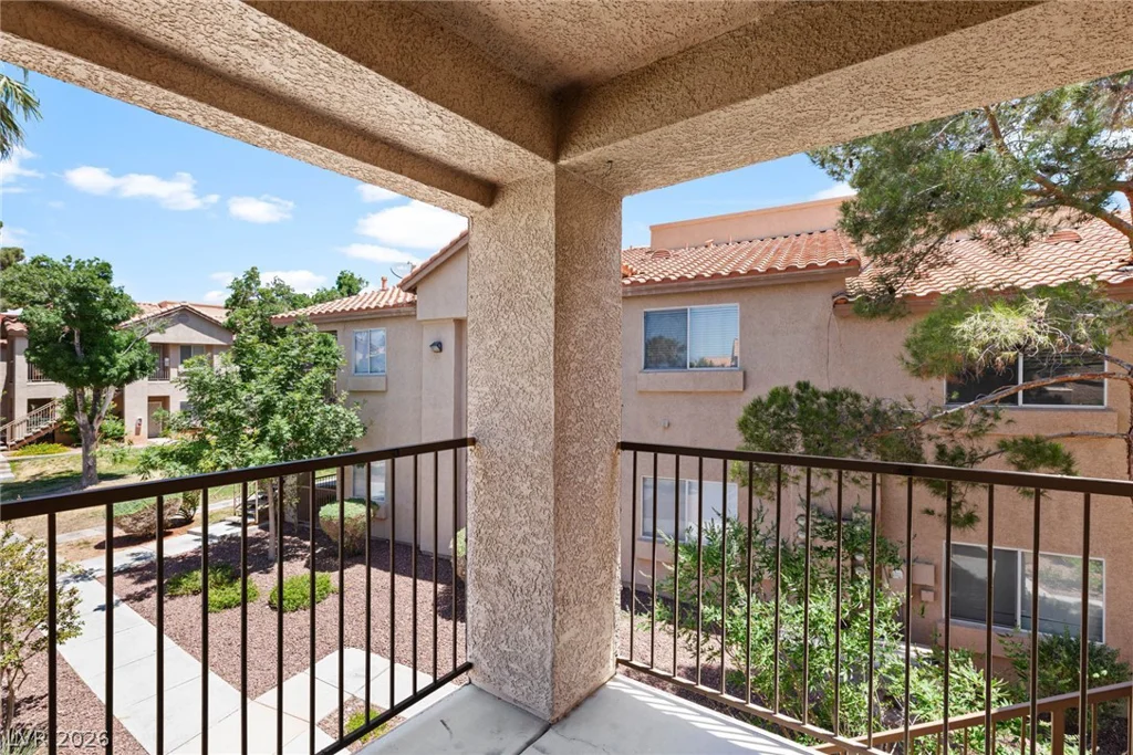 2110 Los Feliz, Las Vegas, NV 89156