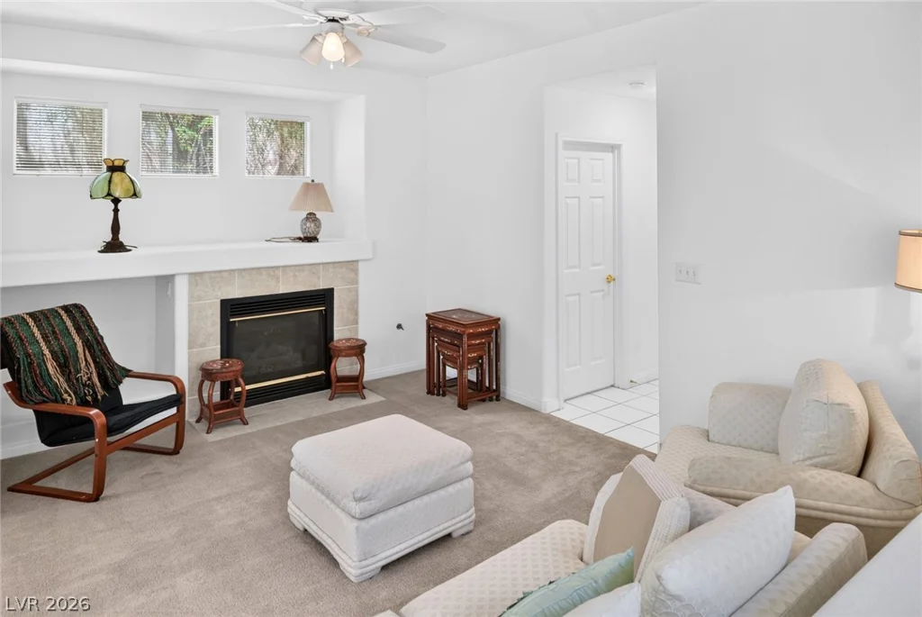1813 Warrenville, Las Vegas, NV 89117
