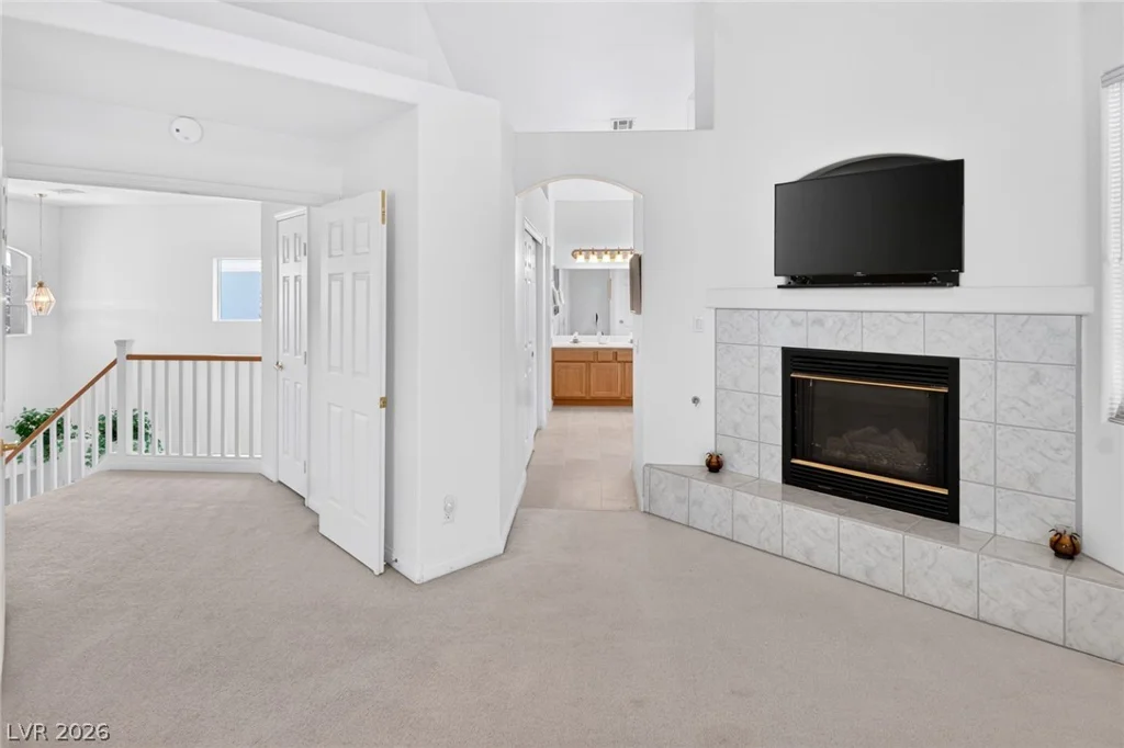 1813 Warrenville, Las Vegas, NV 89117
