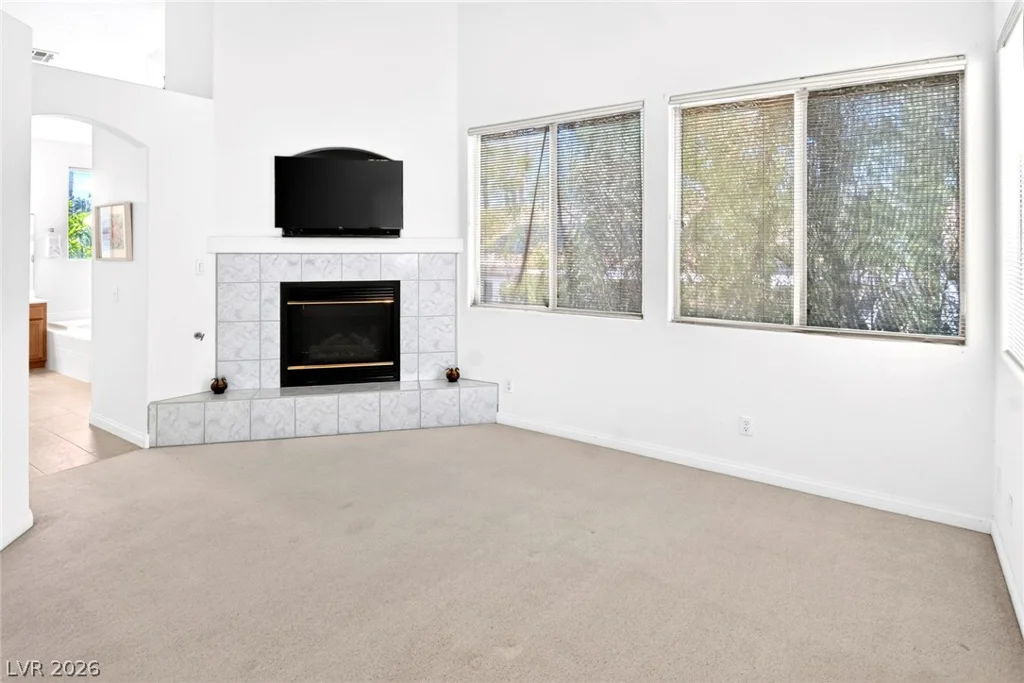 1813 Warrenville, Las Vegas, NV 89117