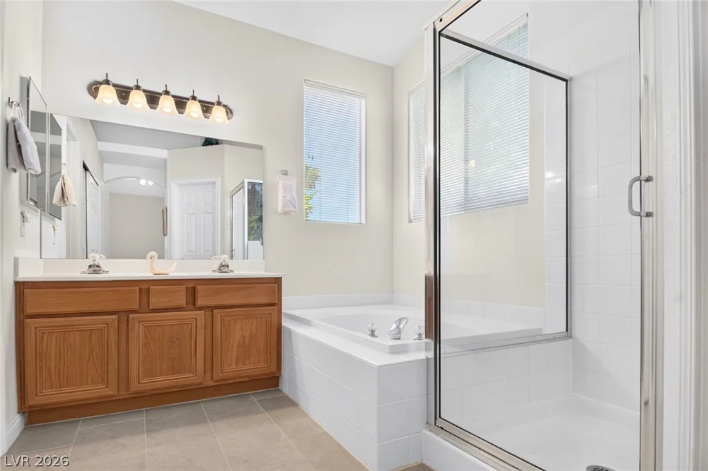 1813 Warrenville, Las Vegas, NV 89117