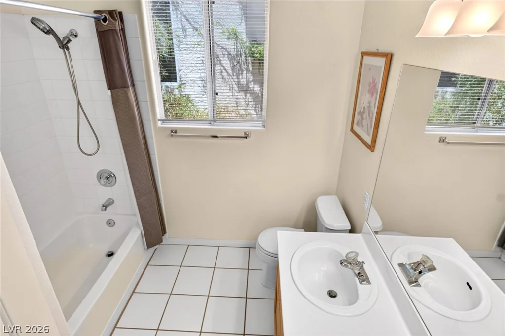 1813 Warrenville, Las Vegas, NV 89117
