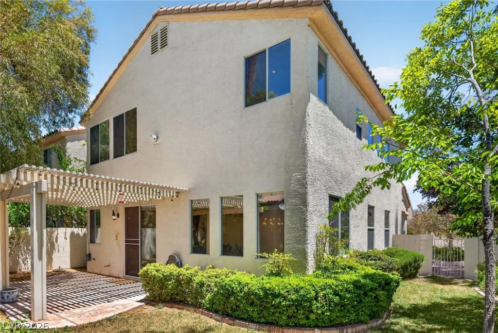 1813 Warrenville, Las Vegas, NV 89117