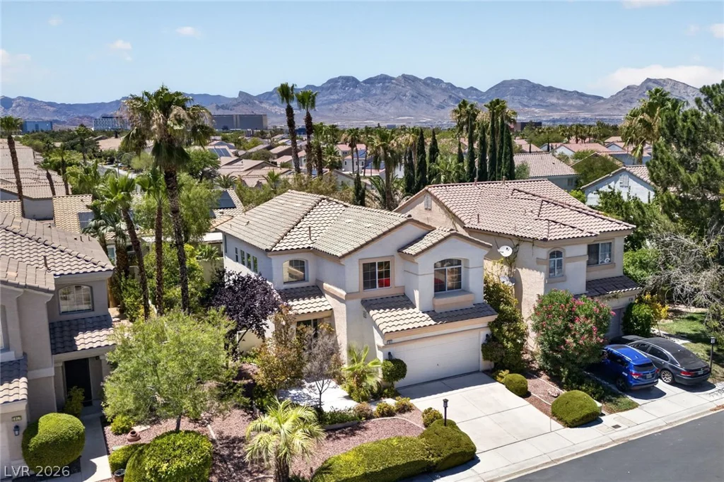 1813 Warrenville, Las Vegas, NV 89117