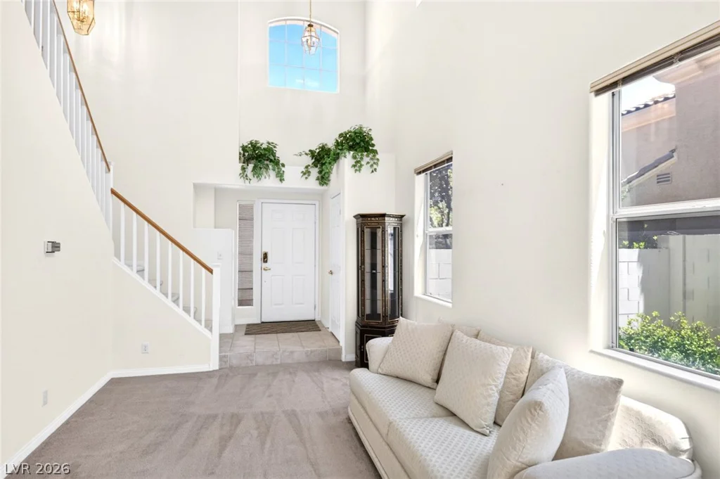 1813 Warrenville, Las Vegas, NV 89117