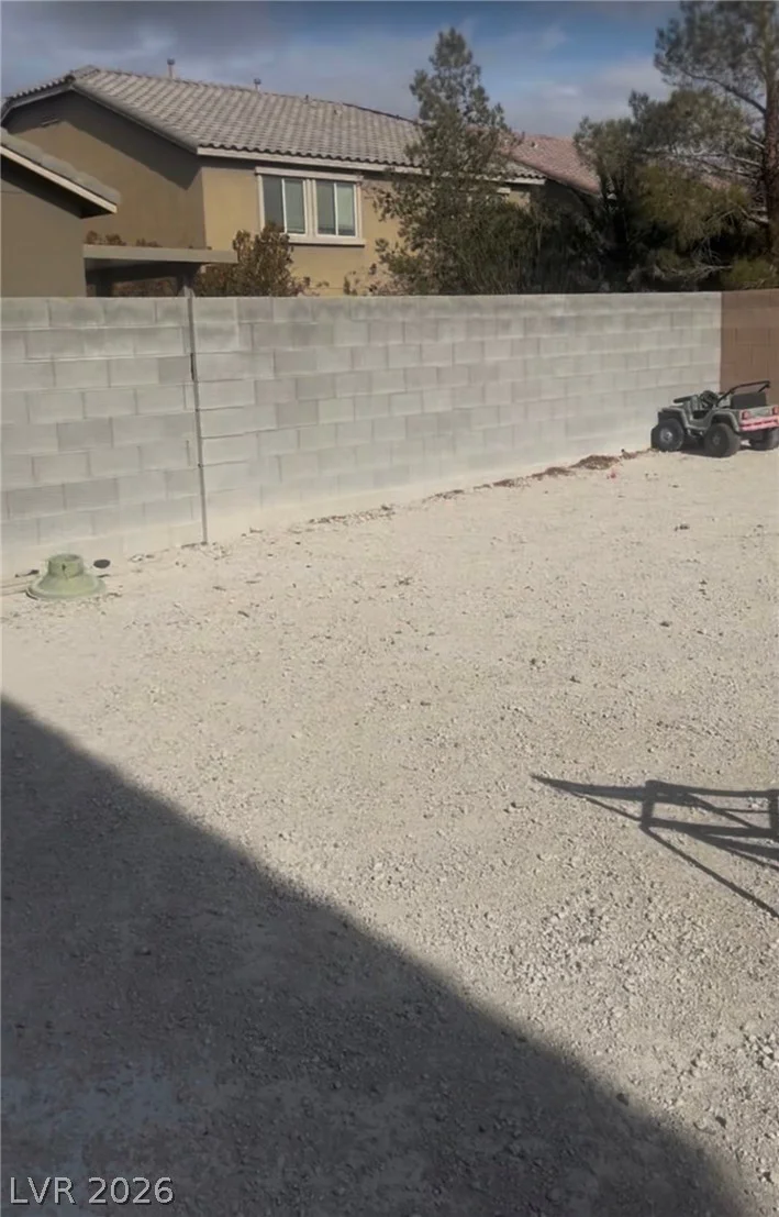 6028 Gum Springs, North Las Vegas, NV 89081
